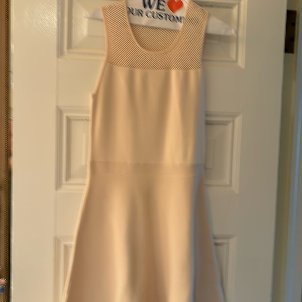 Just a great knit spring dress don’t think it was ever worn - Picture 1 of 6